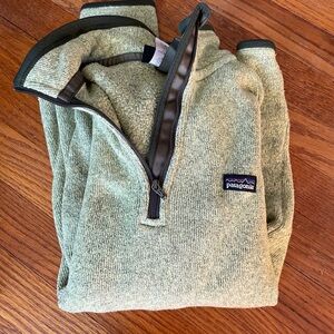 Patagonia Green Sweater half-zip